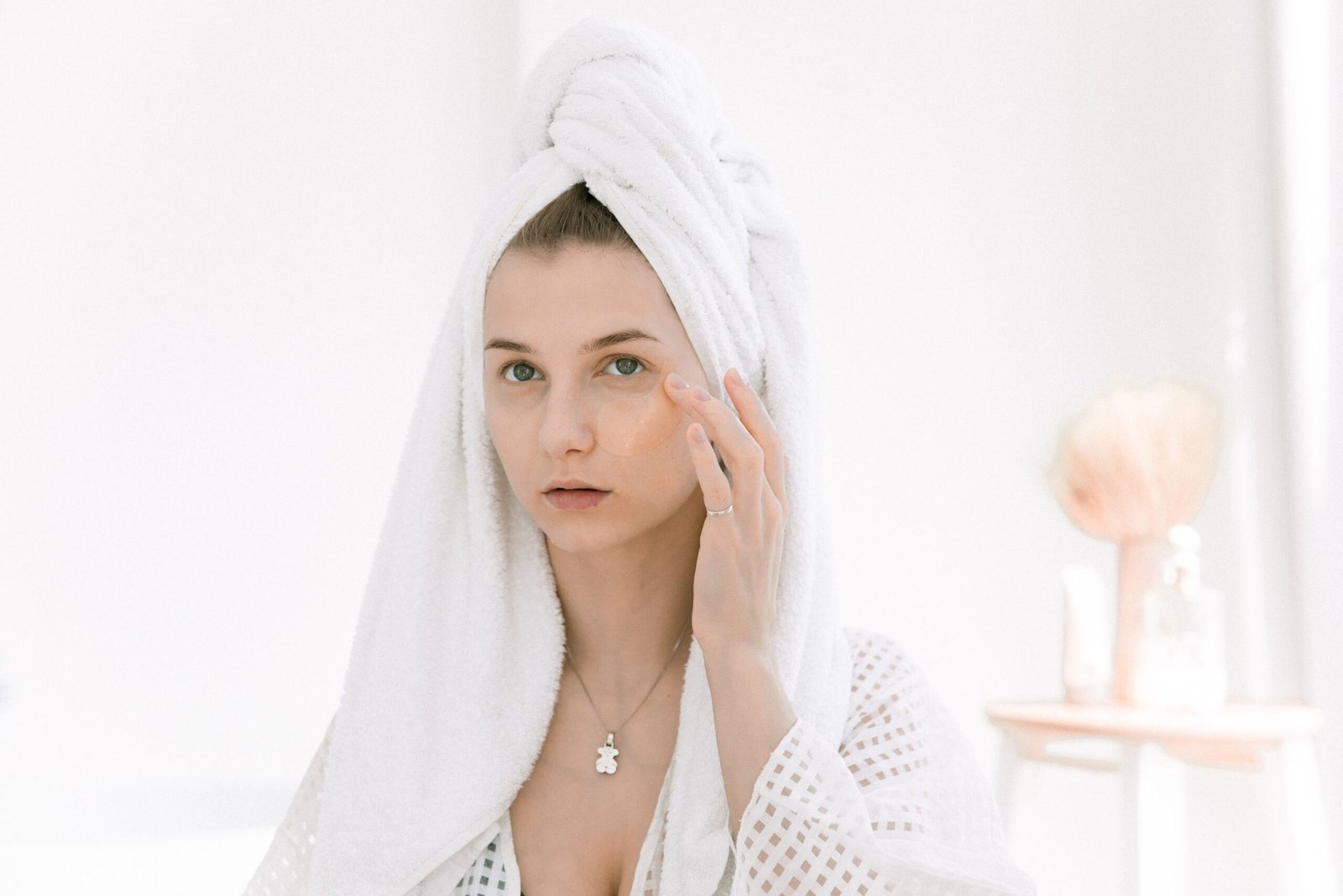 Rituel beauté minimaliste : comment prendre soin de son visage en quelques minutes par jour